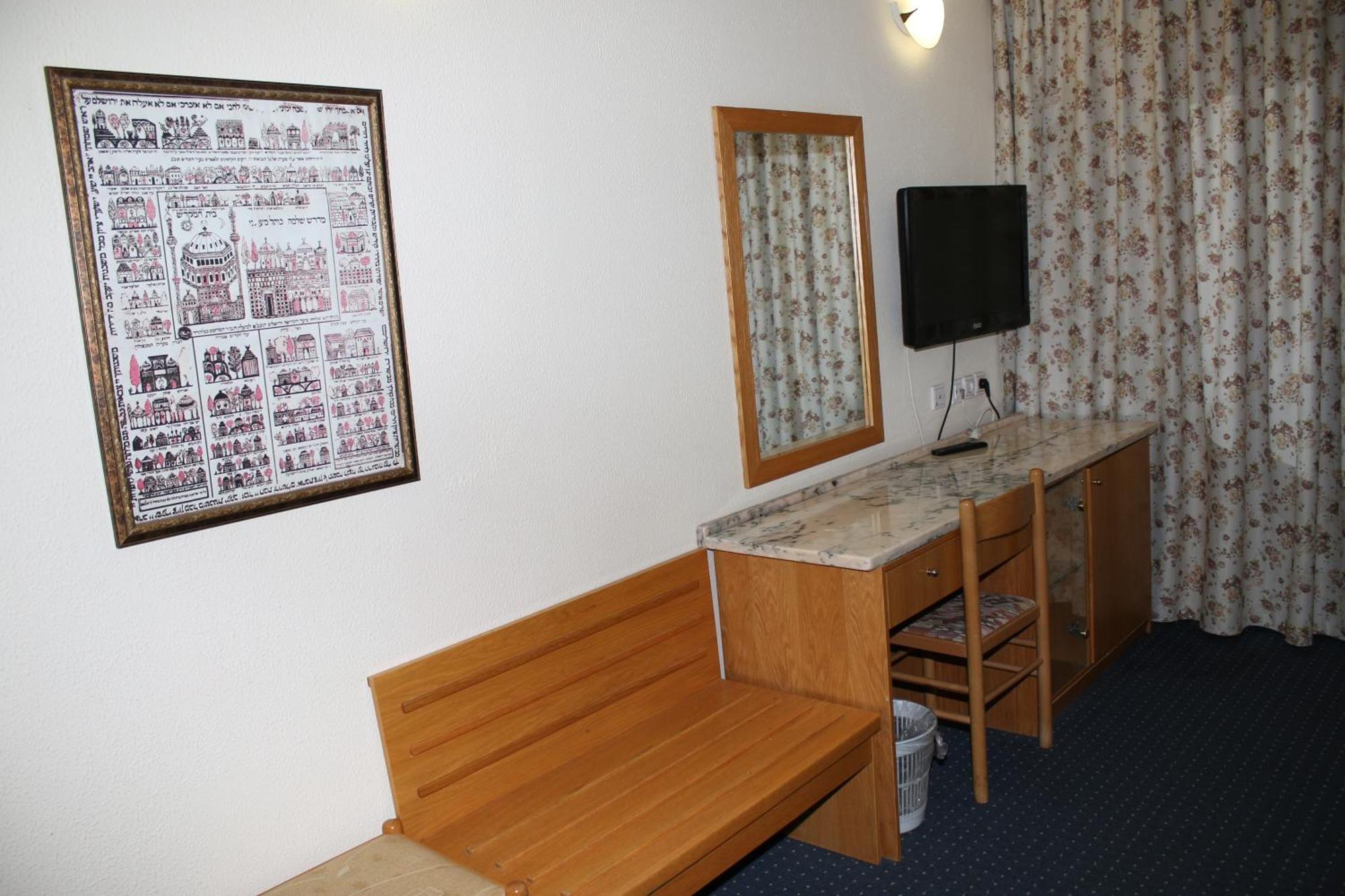 Hotel & Museum Dona Gracia Tiberias Szoba fotó